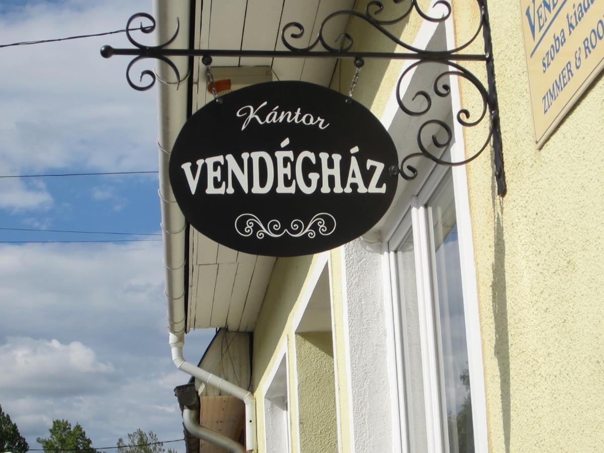 Hotel Kántor Vendégház Zalaegerszeg Exterior foto